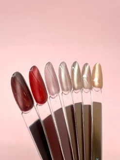 Cat Eye Gel Polish Satin Rose Veil