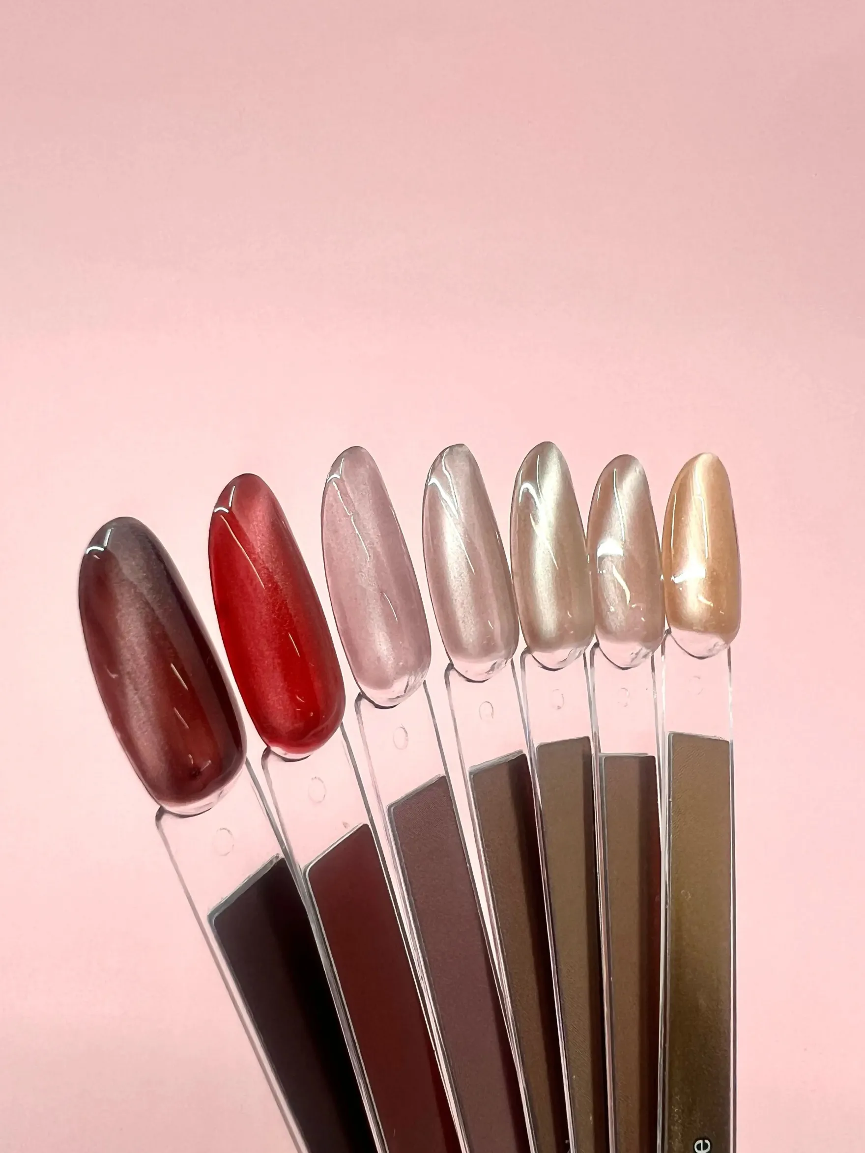 Cat Eye Gel Polish Satin Rose Veil