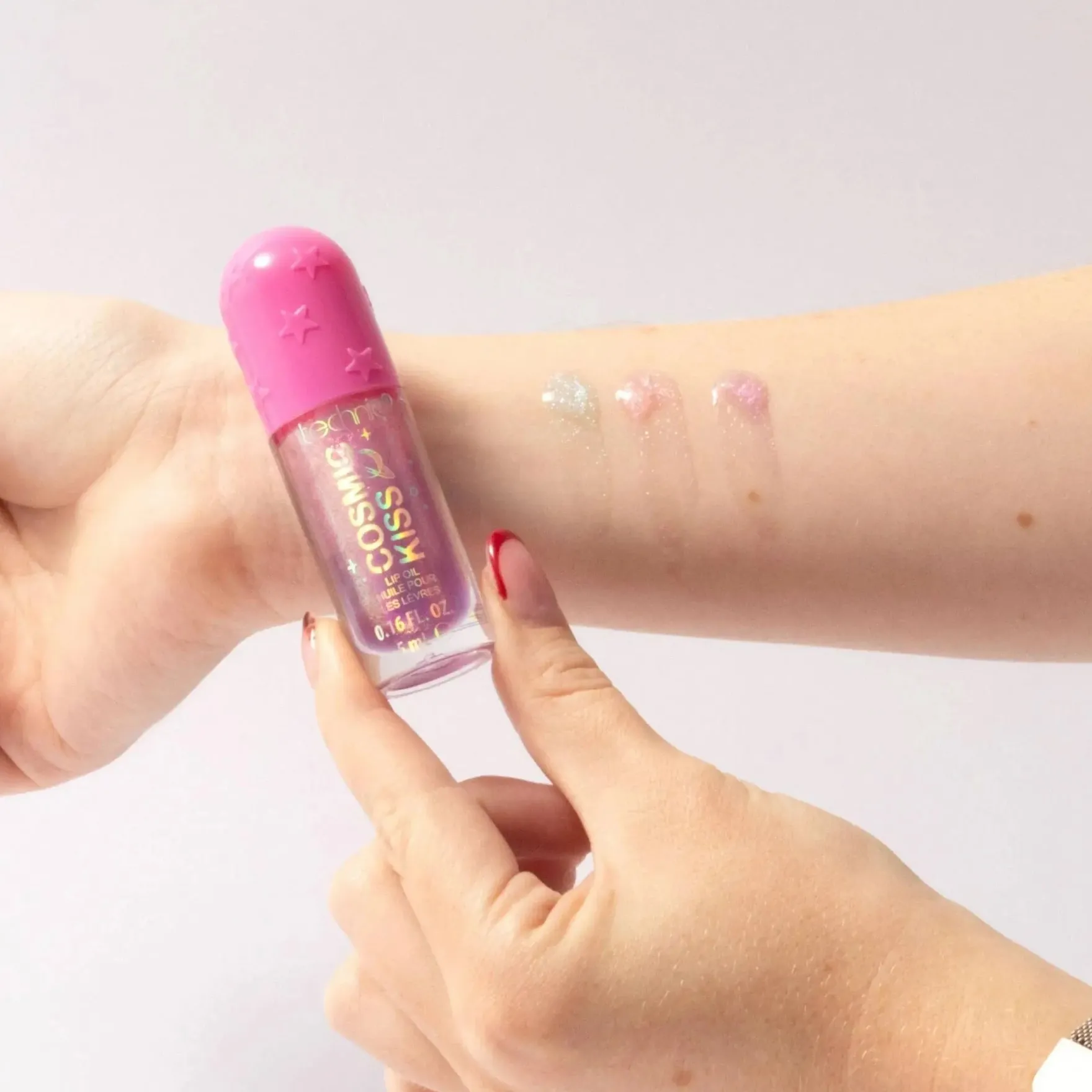 Cosmic Kiss Lip Oil Aurora Apple