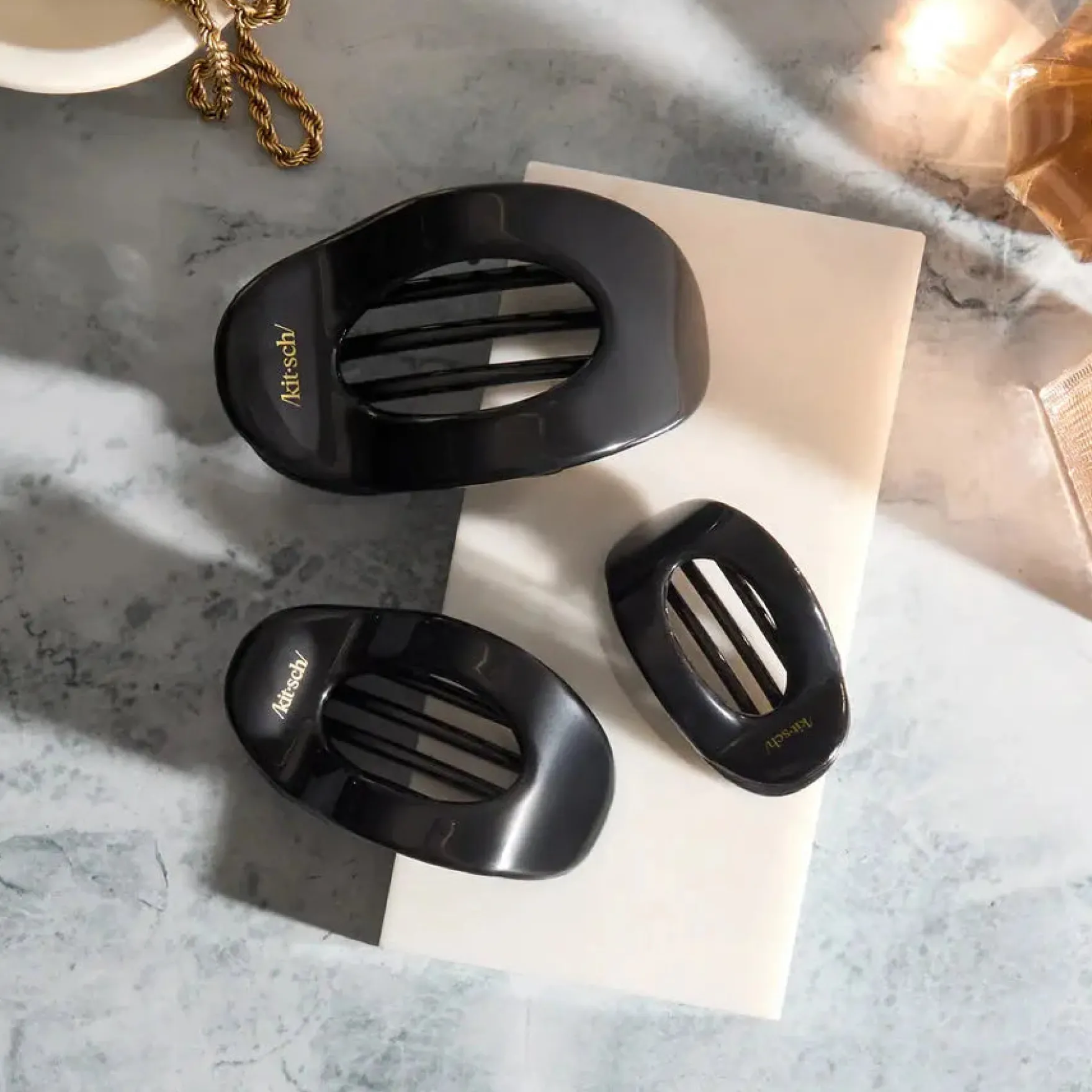 Flat Cloud Clip Black Large