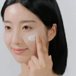 Madagascar Centella Hyalu-Cica Water-Fit Sun Serum SPF50+