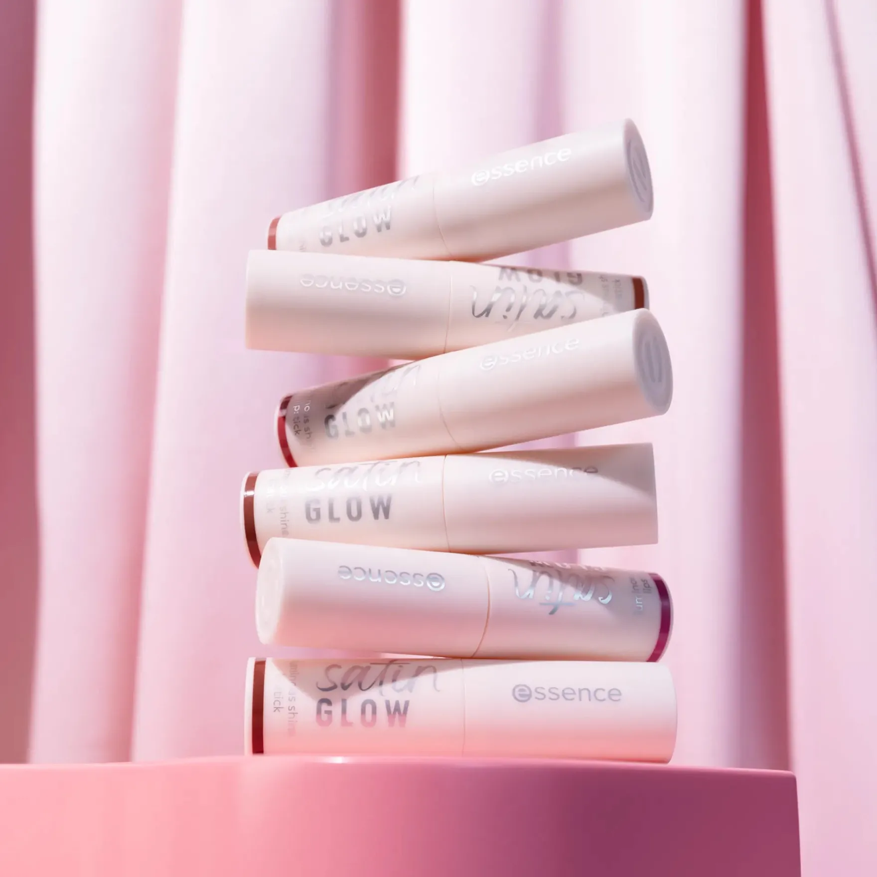 Satin Glow Luminous Shine Lipstick 02 Blushin It