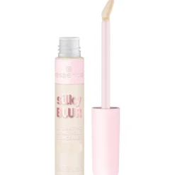 Silky Blur Hydrating Longwear Concealer