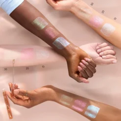 Space Glam Liquid Chrome Eyeshadow 010 Milky Way